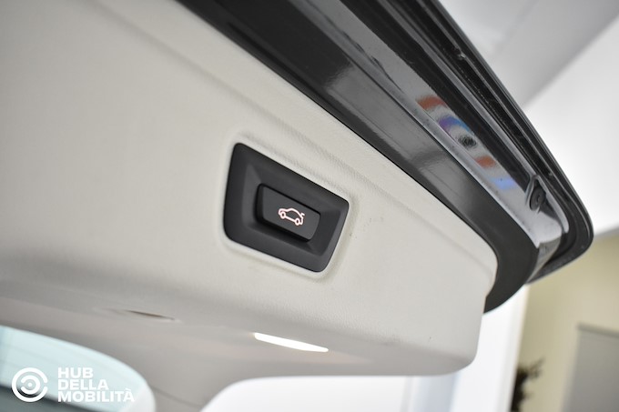 BMW 320d 48V xDrive Touring Business Advantage